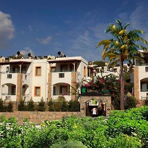 Lemon Tree Apart Hotel